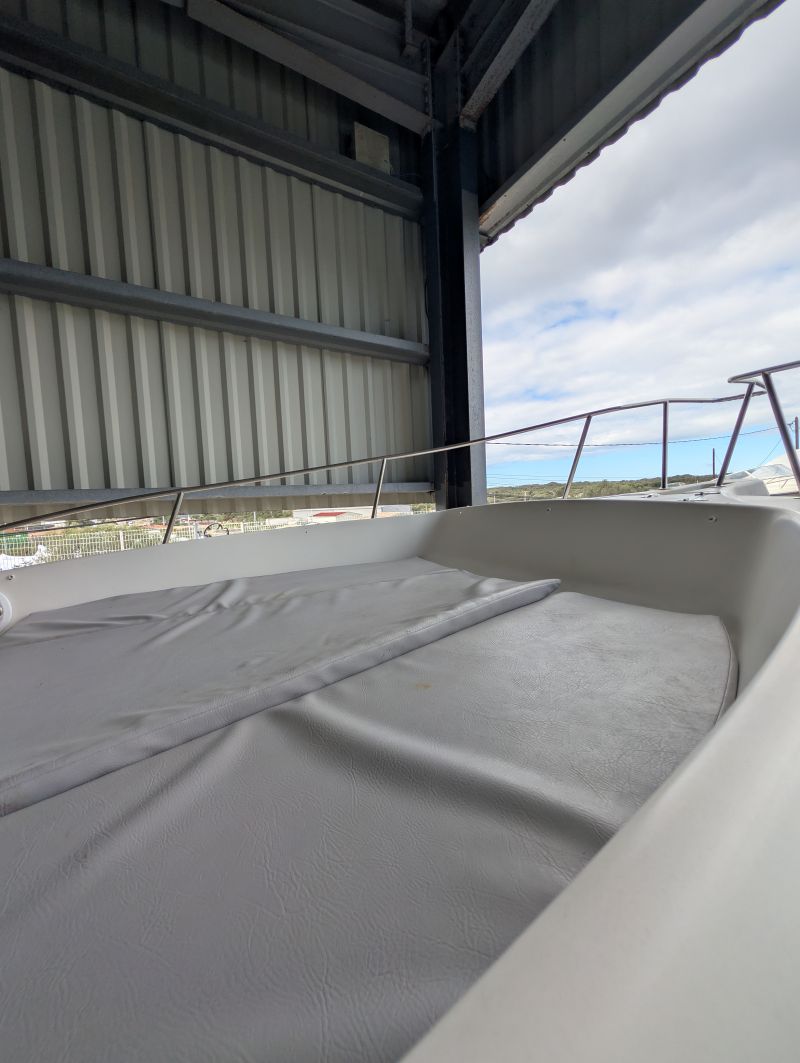 vente-bateau-bonifacio-whiteshark-250cv8